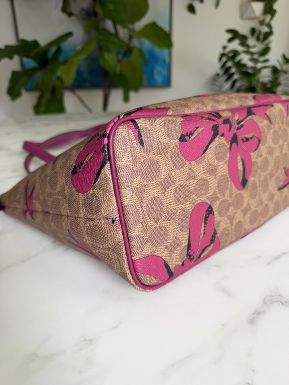 Coach Gallery Tote Bag In Signature Canvas With Bow Print CZ174 Tan Pink Multi - Picture 7 of 12